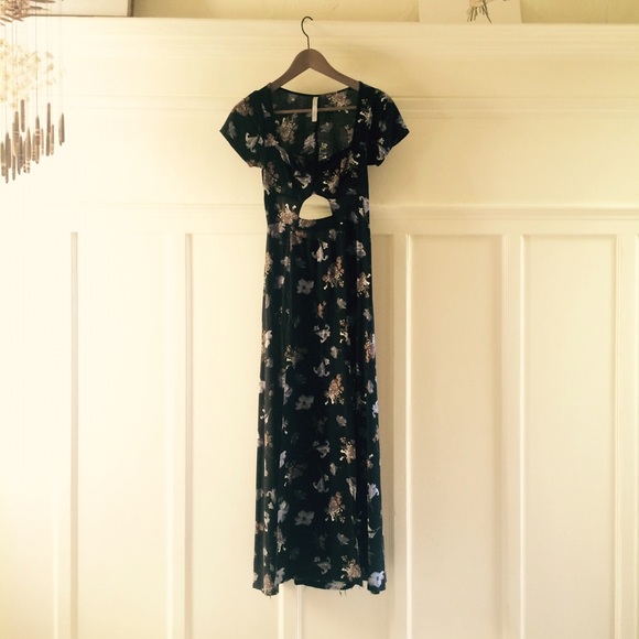 Urban Outfitters Dresses & Skirts - Urban outfitters floral cut out maxi