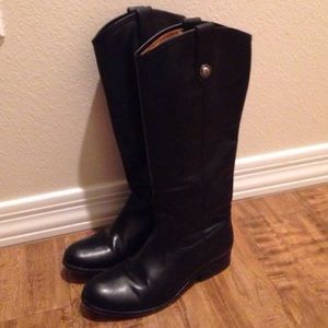 Frye Melissa Button boots size 6.5