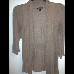 Mid-sleeved cardigan