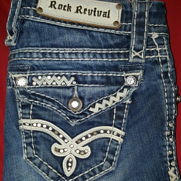 Rock Revival Skinnys 24
