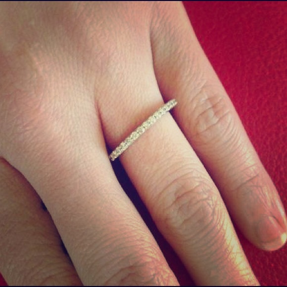 14K white gold, 1/4ctw diamond ring