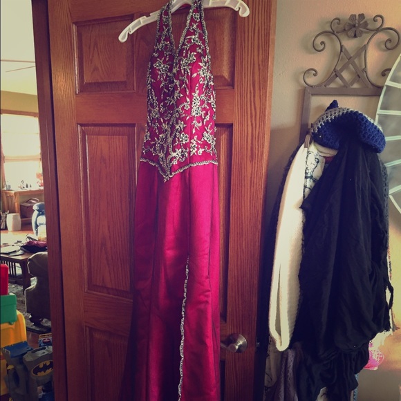 Prom dress - Picture 1 of 4