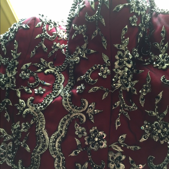 Prom dress - Picture 2 of 4