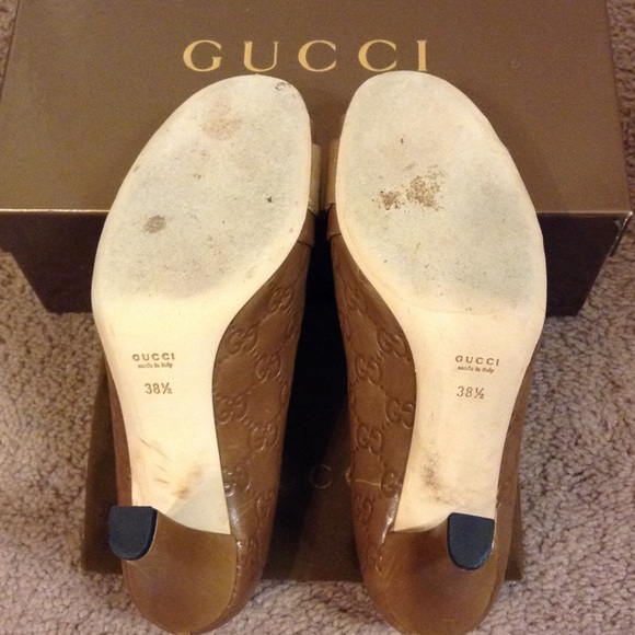 SOLD!! Authentic Gucci Dressage GG peep toe pump - Picture 3 of 4