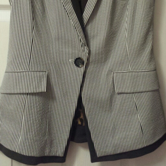 vest - Picture 2 of 2