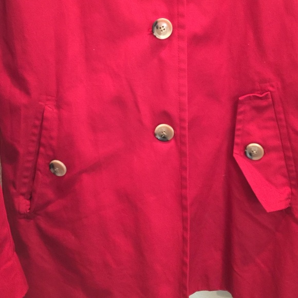 Red coat - Picture 3 of 4