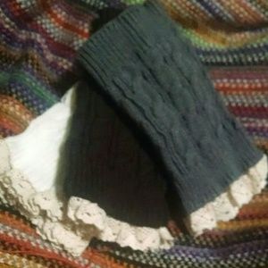 Short Cuffs with Lace Trim