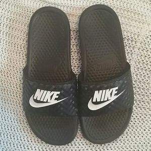 Nike slide ons