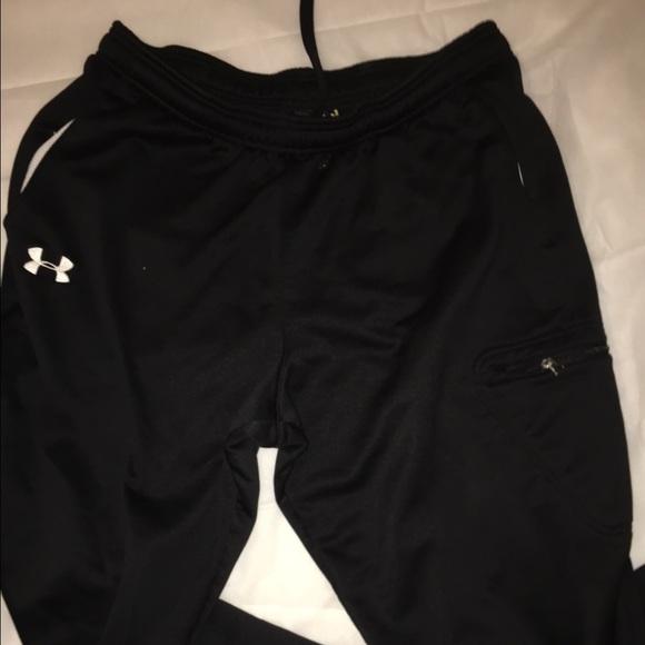 Under armer sweat suit pants