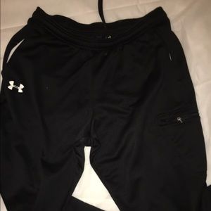 Under armer sweat suit pants