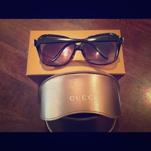 Gucci Heart Logo Sunglasses