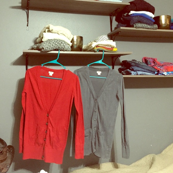 Two Holiday Sweaters🎄