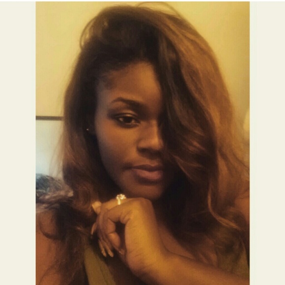 Meet the Posher 💜 - Picture 2 of 4