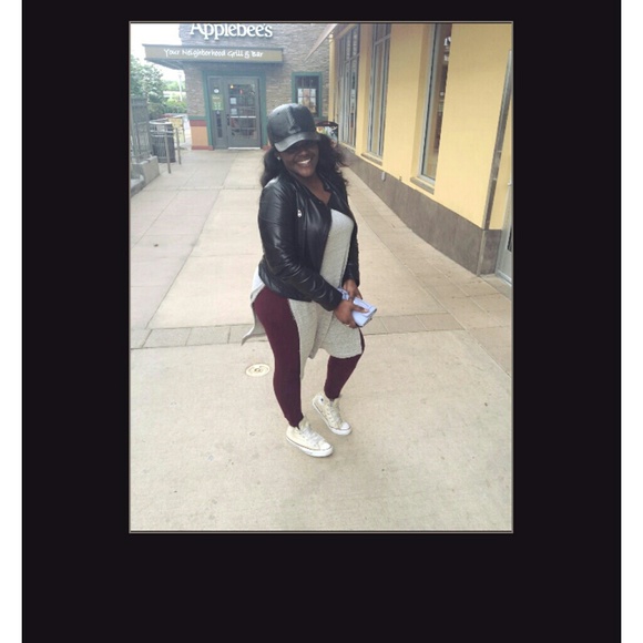 Meet the Posher 💜 - Picture 3 of 4