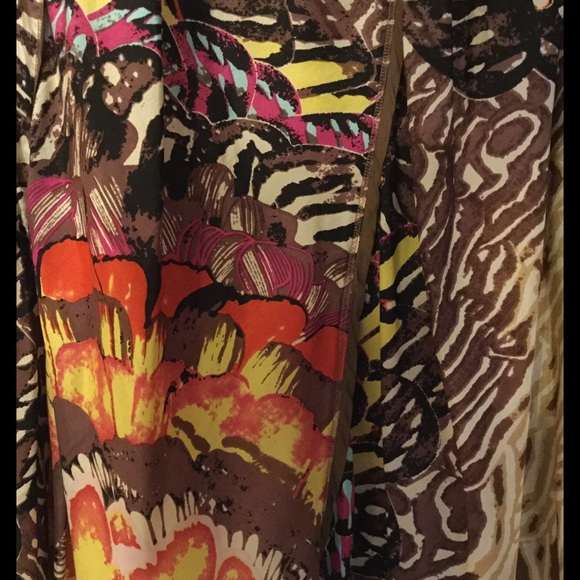 🚫On hold🚫🆕✨Beautiful maxi skirt✨ - Picture 3 of 4