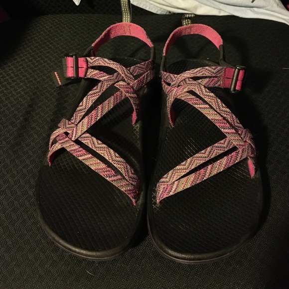 Chacos - LIKE NEW