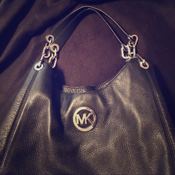 Michael Kors Leather shoulder bag!