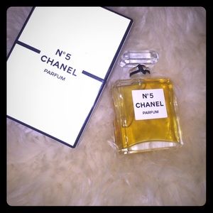 CHANEL #5 Perfume ! Debating about selling