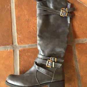 Cute Charcoal Gray Boots!
