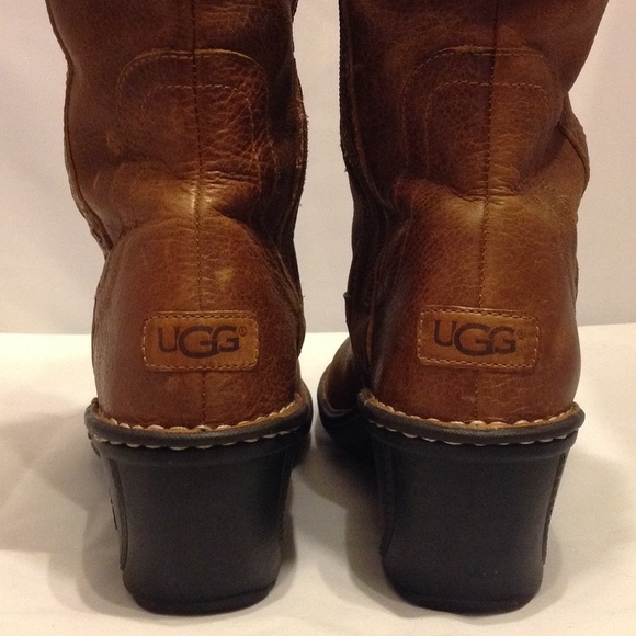 UGG Leather Sheepskin Lining Boots - Picture 3 of 4