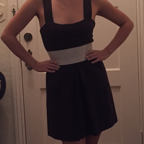 NWT Auth DVF Diane Brown Pocket Smock Dress 0 - Picture 4 of 4