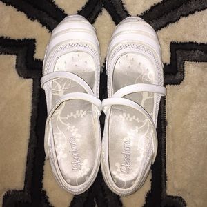 skechers white sneakers
