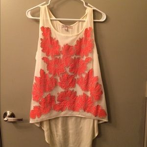 Sleeveless top