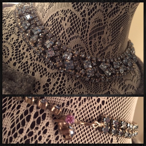 SOLD at treasure trailer🎉Vintage💎necklace