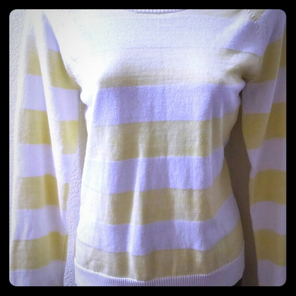 GAP casual sweater