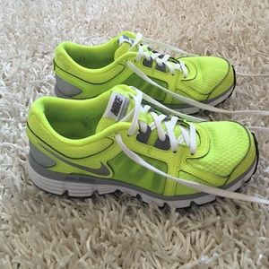 Nike Dual Fusion ST2