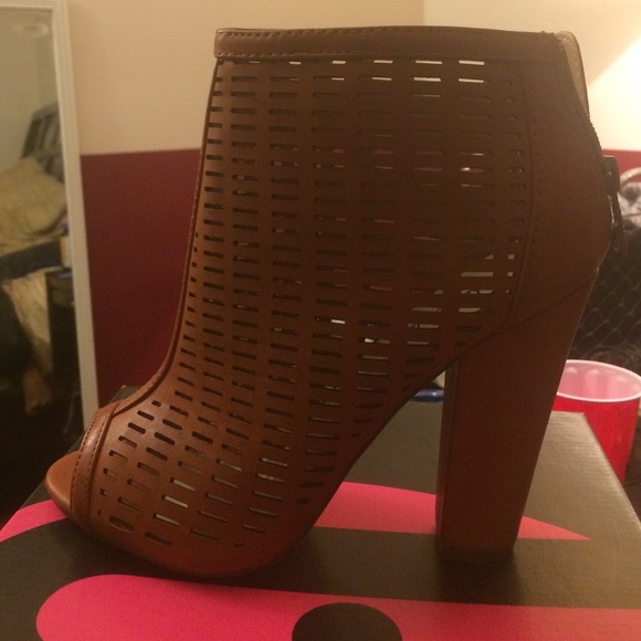 Peep toe summer heels - Picture 1 of 4