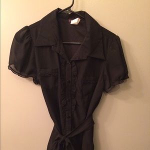 Short sleeve black button up