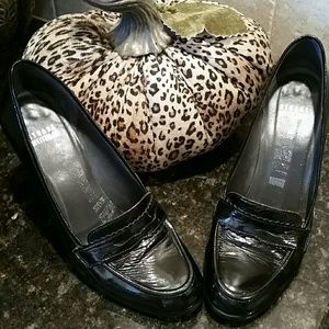 Stuart Weitzman Black Patent Leather Pumps