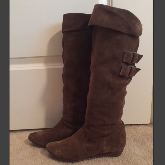 Suede brown boots with buckles size 7.5 - Picture 2 of 4