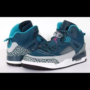 Meet your Posher, Karin