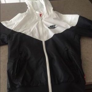 Women's Nike windbreaker