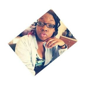 Meet your Posher, Alesha