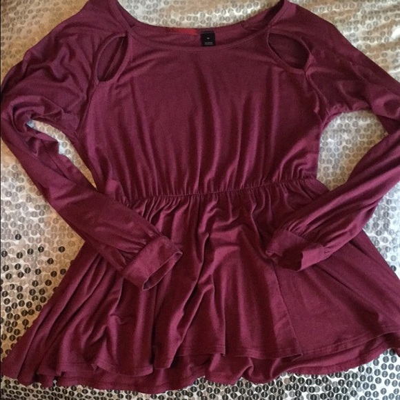 Maroon blouse from buckle