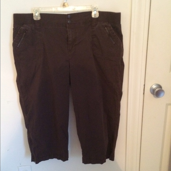 Brown cargo capris