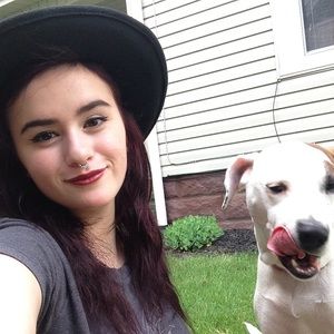 Meet your Posher, Olivia