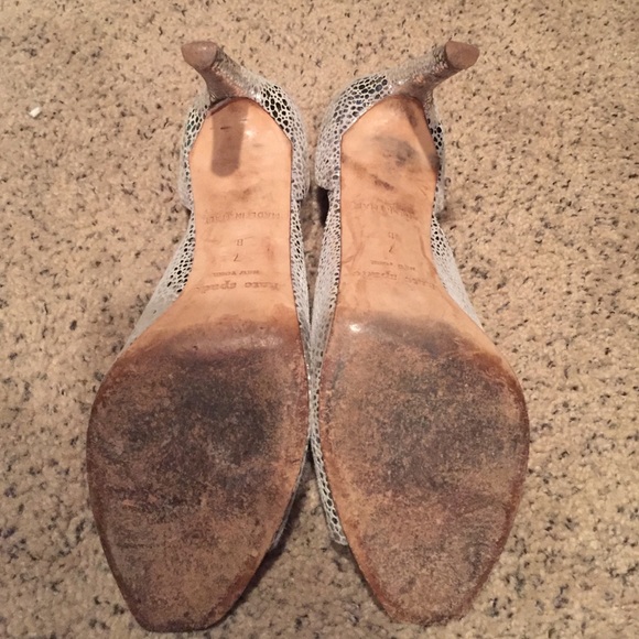 Kate Spade size 7 Silver Peep Toe - Picture 4 of 4