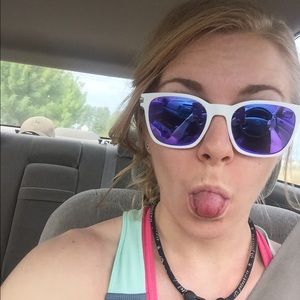 Meet your Posher, Sam