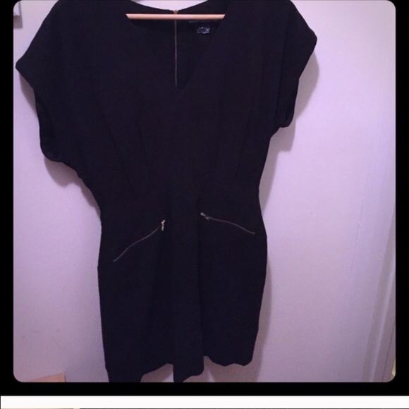 Bundle: black dress & greylin top