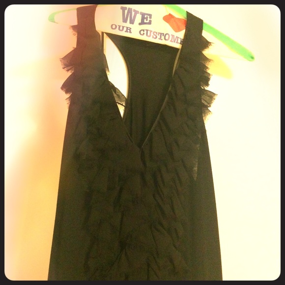 Black tank top with rushing