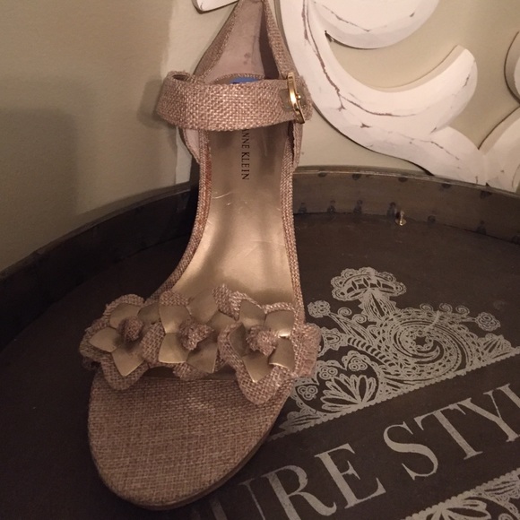 Comfortable Anne Klein Cork Wedge Sandels