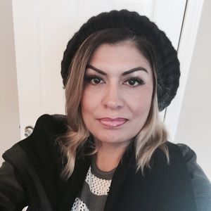 Meet your Posher, Lorena