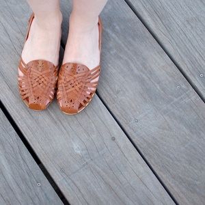 White mountain leather flats