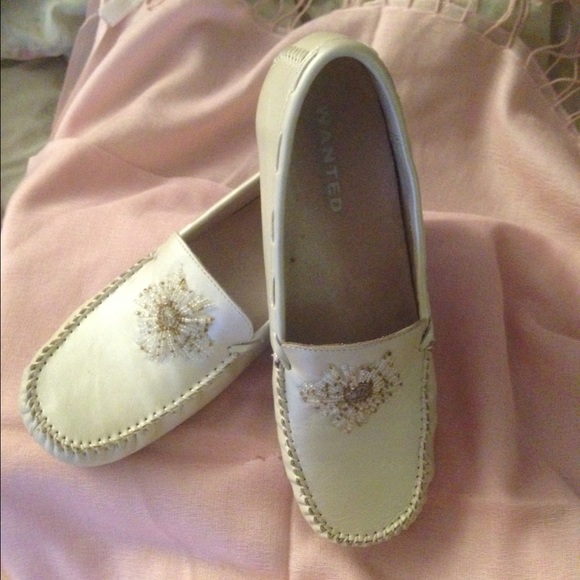 NWB Leather  metallic shimmer taupe driving Mocs - Picture 1 of 4