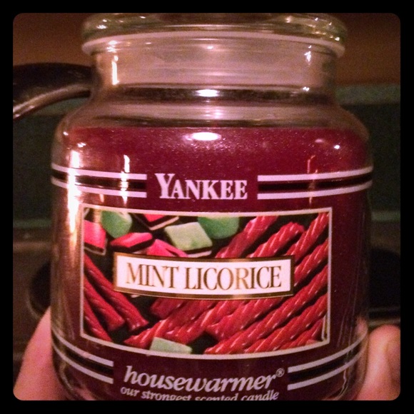 💥Mint licorice💥 by Yankee. RARE ITEM! - Picture 1 of 1