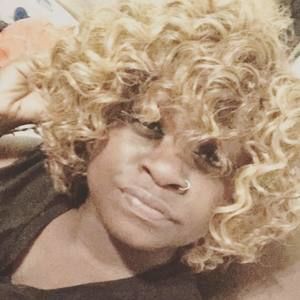 Meet your Posher, Alma